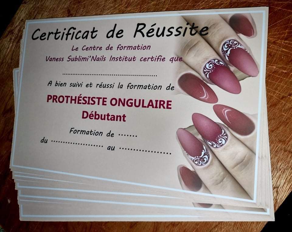 Manucure Semi-Permanent — 35€